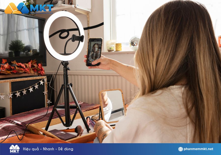 Livestream bán các sản phẩm bị cấm
